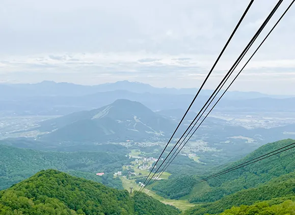 竜王ロープウェイ山頂・SORAテラスから望む北信州の大パノラマ